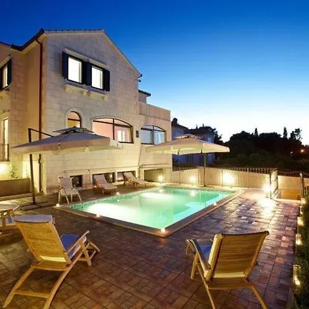 Apartment Grlica - One Bedroom With Balcony And Garden View A2