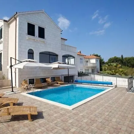 Grlica - One Bedroom With Balcony And Garden View A2 Apartment