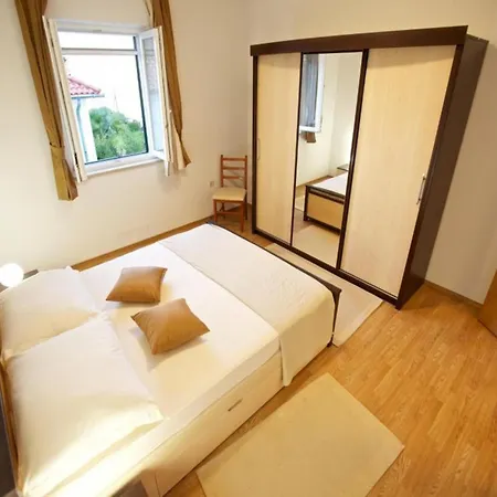 Grlica - One Bedroom With Balcony And Garden View A2 * Sutivan