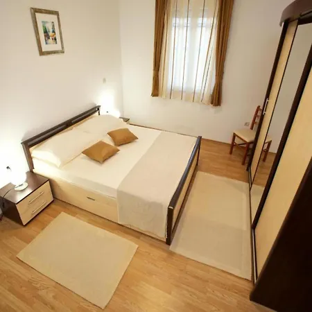 Grlica - One Bedroom With Balcony And Garden View A2