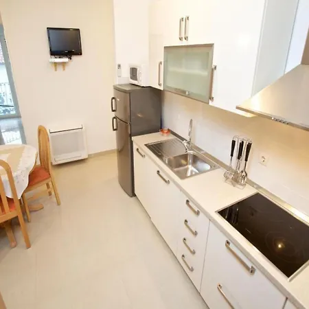 Grlica - One Bedroom With Balcony And Garden View A2 Apartment